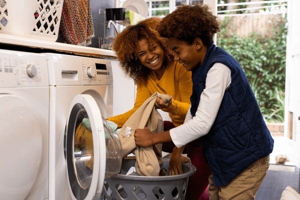 Wassen met huis-tuin-en-keukenmiddelen – Azijn, baking soda en andere natuurlijke oplossingen - ViralCleaning